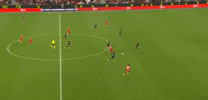 弗兰克·桑切斯与小理查德·托雷斯将进行重量级拳王资格赛，双方已达成协议，但进展缓慢。