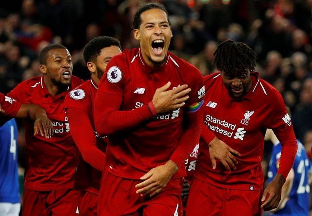 球员抢断后反击一条龙