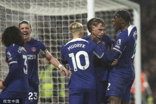 博主：国安今天前往河内，因当地训练条件不佳今晚直接去踩场