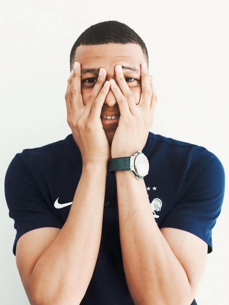 罗马3-1客胜克雷莫内塞登顶意甲，苏莱、埃文-弗格森、利马破门