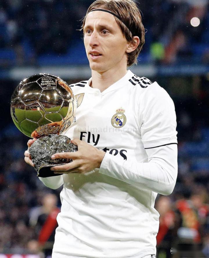 球迷：这球假得我都信了