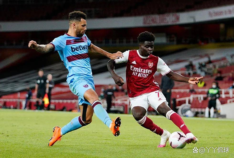 弗拉门戈提前一轮巴甲夺冠，连发多条社媒嘲讽帕尔梅拉斯