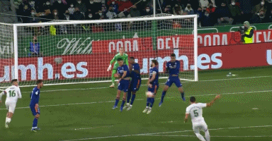 周定洋赛后采访中谈到续约时声音哽咽：我将球队视作我的生命